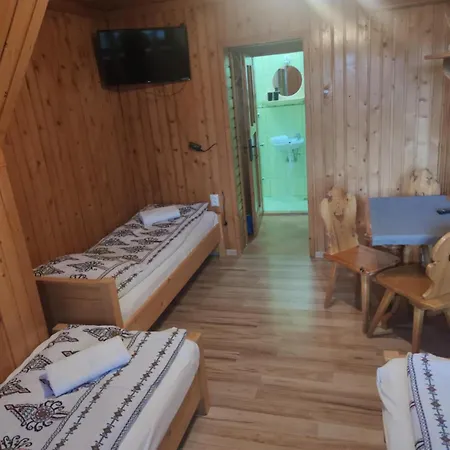 Wynajem Pokoi Goscinnych Проживание в семье *