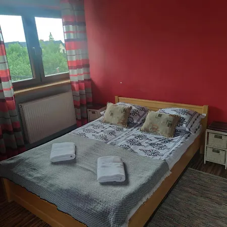 Wynajem Pokoi Goscinnych *
